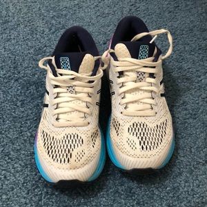 ASIC sneakers - in great condition